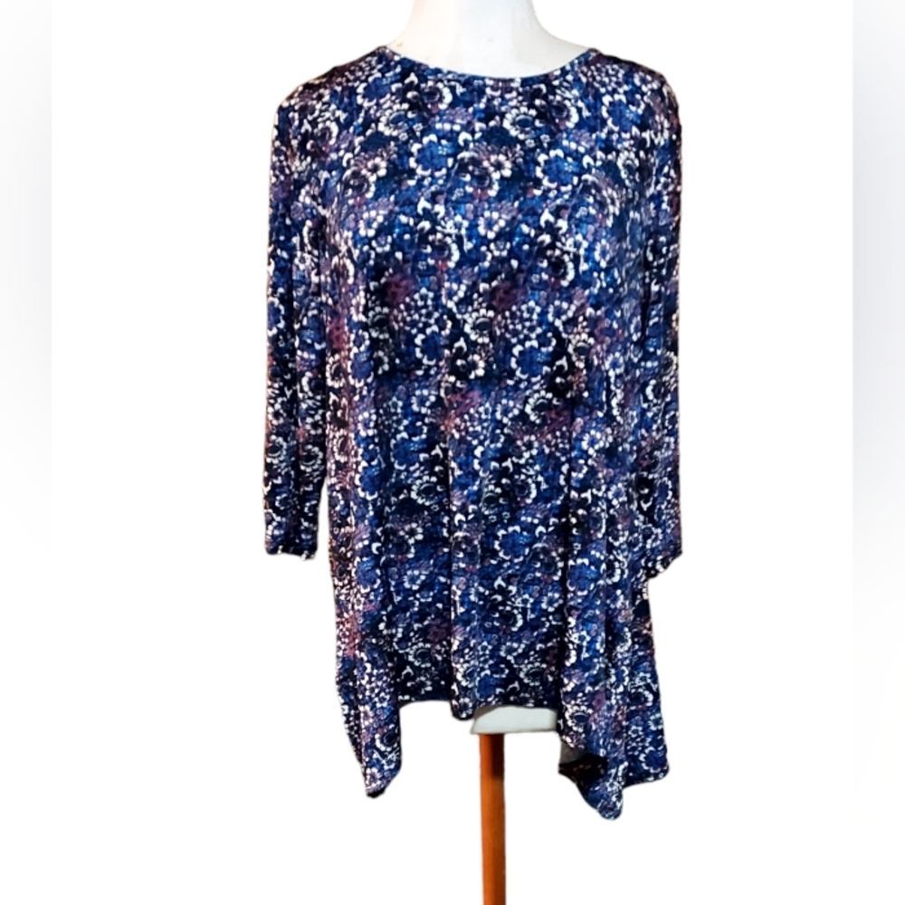 Cato Blouse Top Shirt 2xl Blue Floral 3/4 Sleeve Hankerchief Hem Y2k dim…